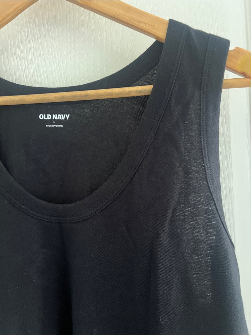 Old Navy Black Scoop Neck crop Women's Tank Top